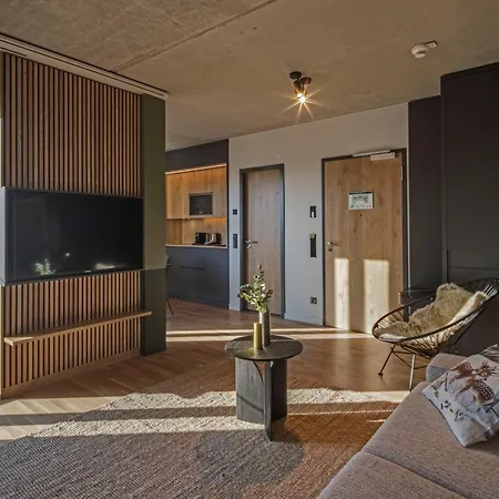 B5 4* Καρλσρούη