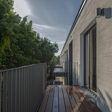 Ξενοδοχείο με διαμερίσματα B5 4*